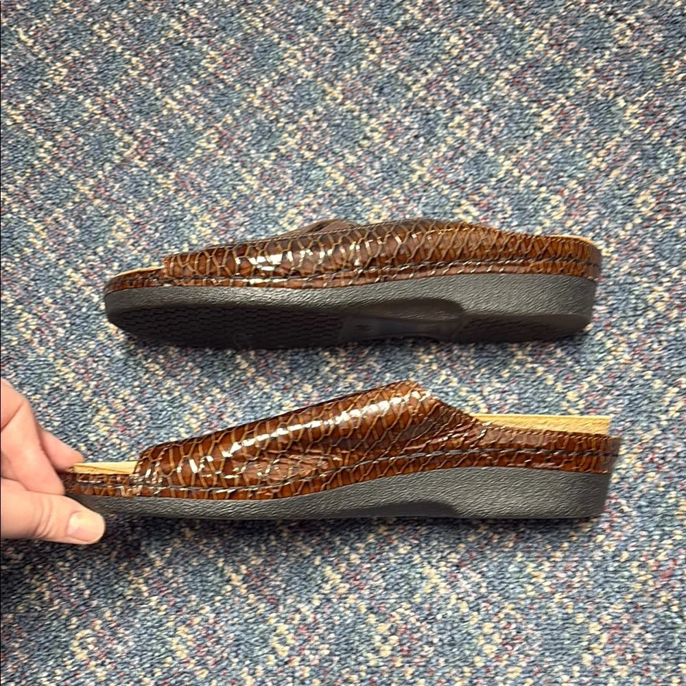 Finn Comfort Brown Men’s Slide Sandals